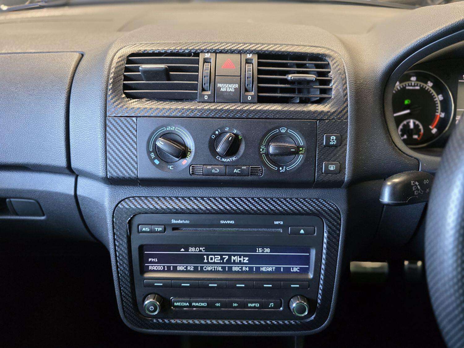 2010 SKODA FABIA 2010 SKODA FABIA