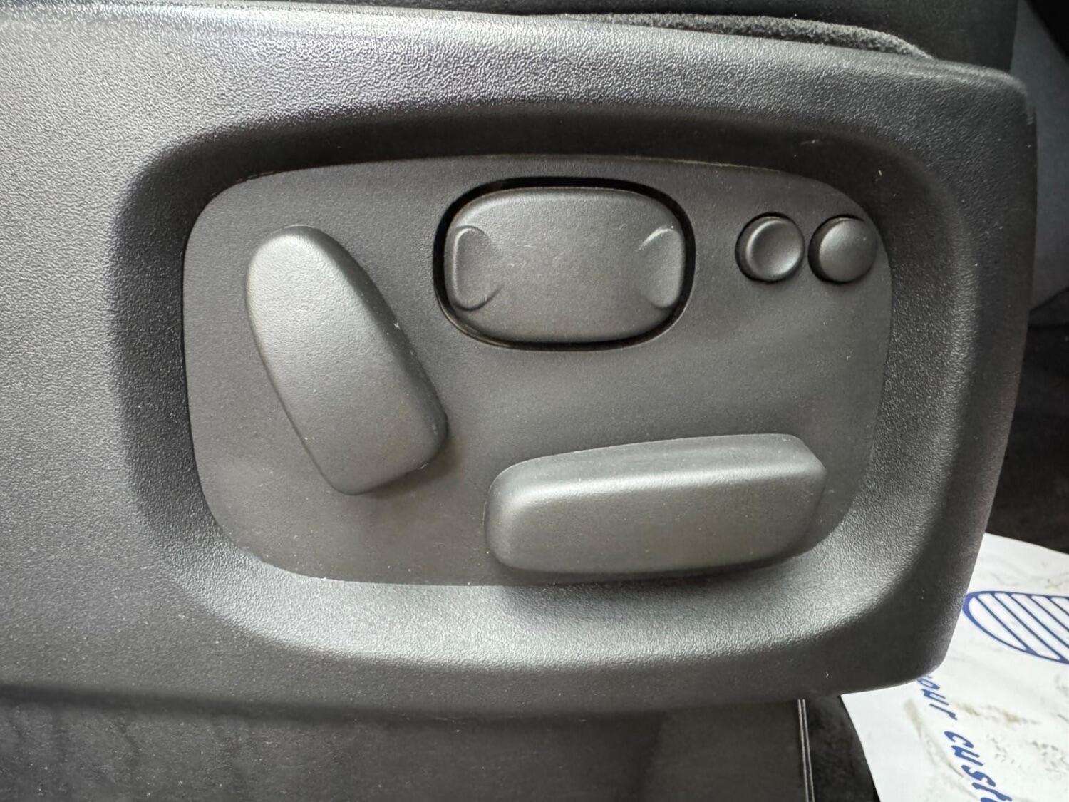 2013 LAND ROVER DISCOVERY 4 2013 LAND ROVER DISCOVERY 4