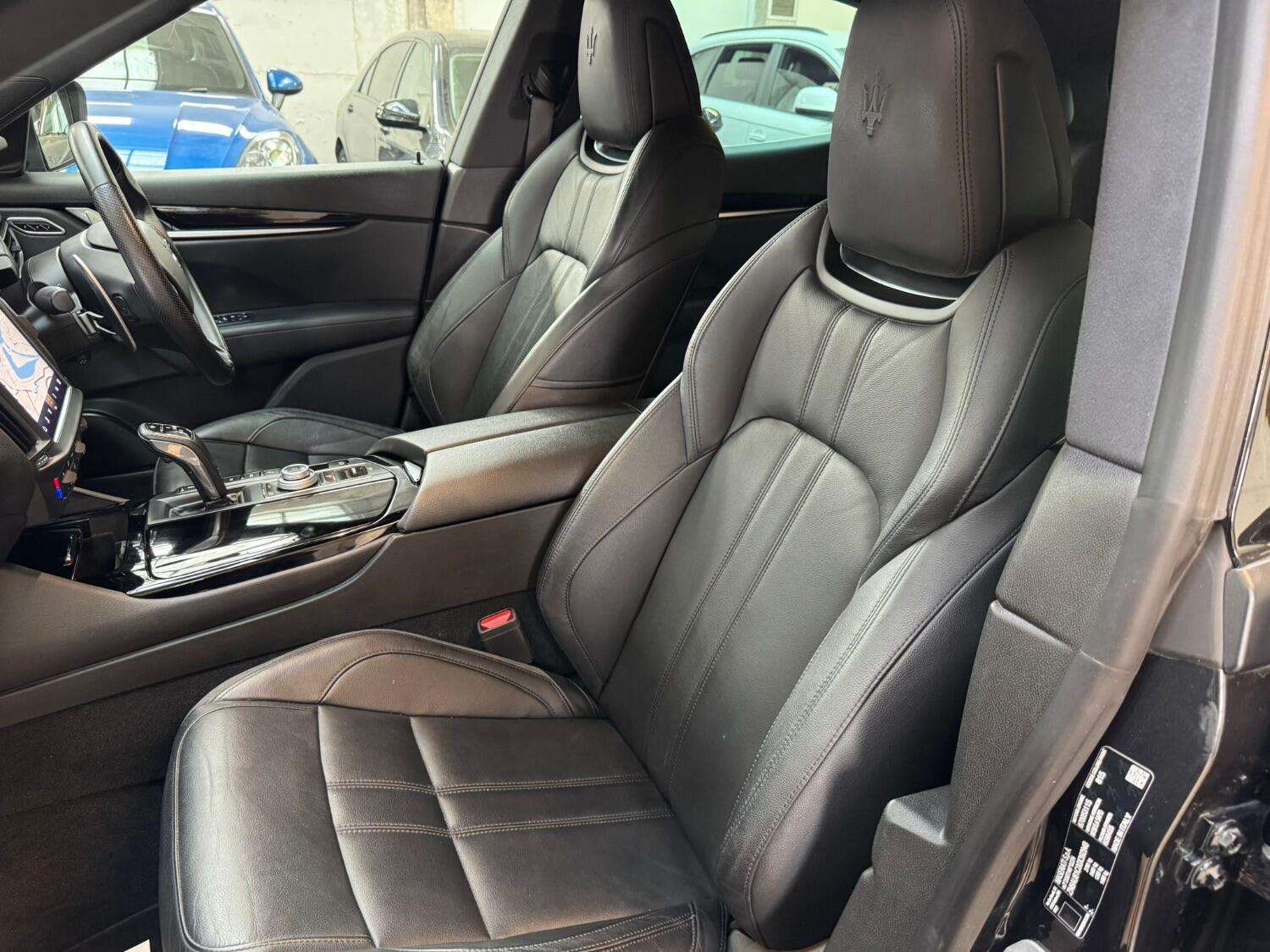 2021 MASERATI LEVANTE 2021 MASERATI LEVANTE