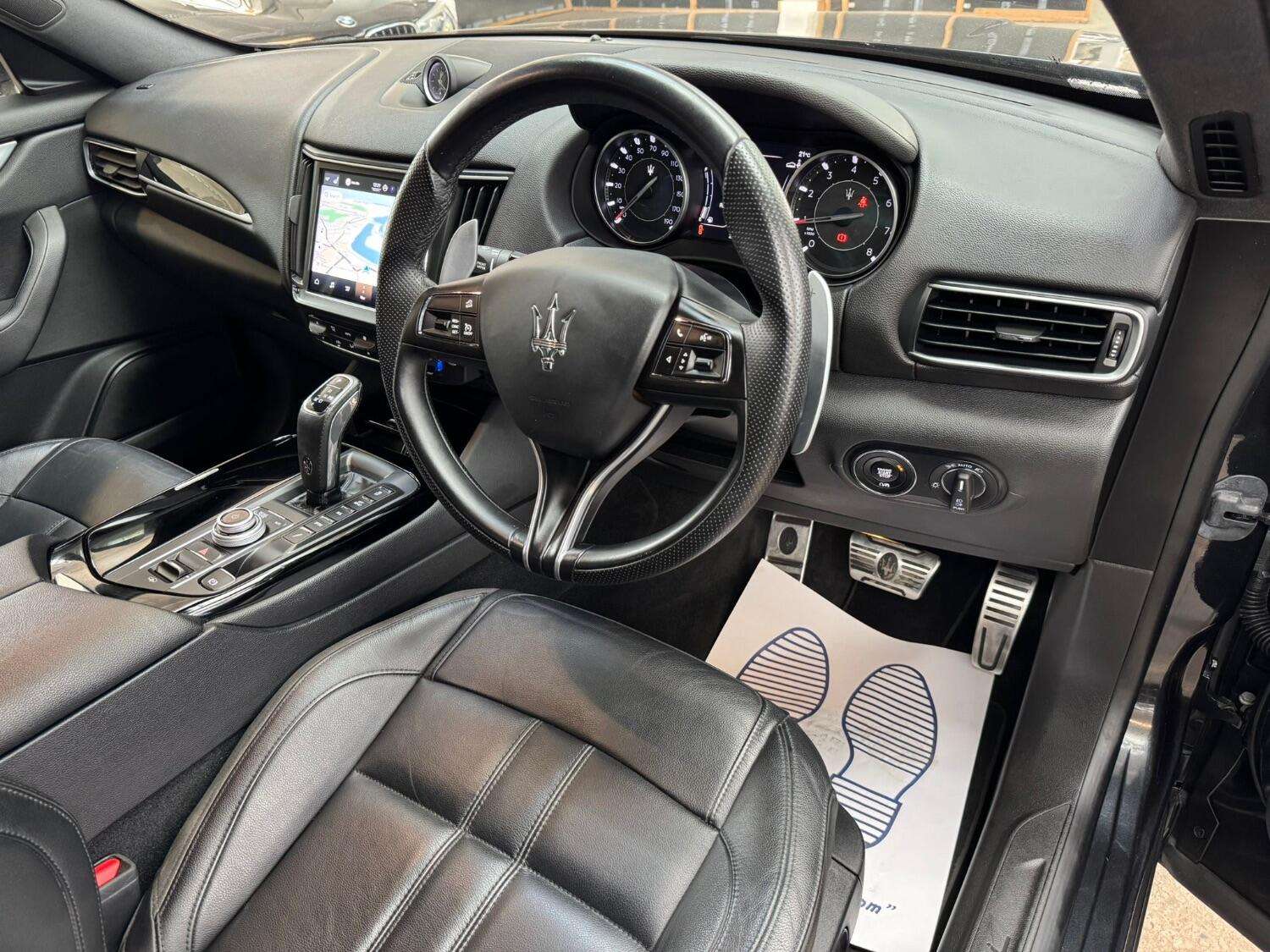 2021 MASERATI LEVANTE 2021 MASERATI LEVANTE