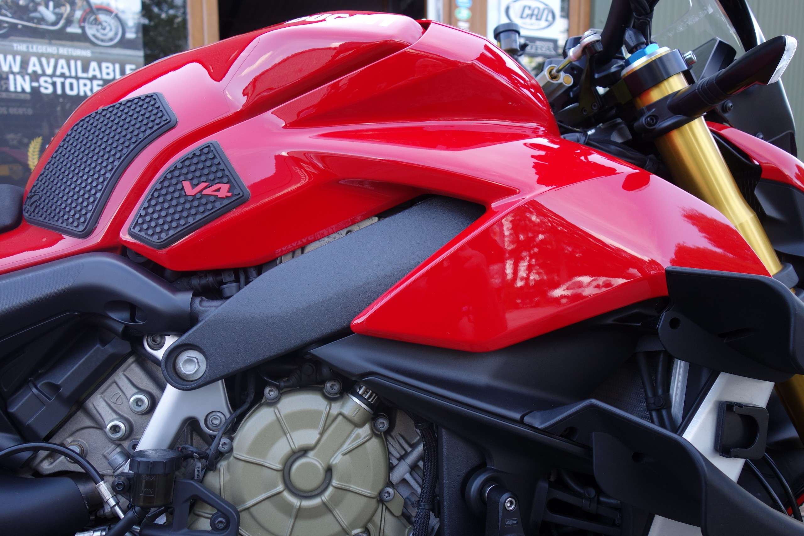 2022 DUCATI STREETFIGHTER V4S 2022 DUCATI STREETFIGHTER V4S