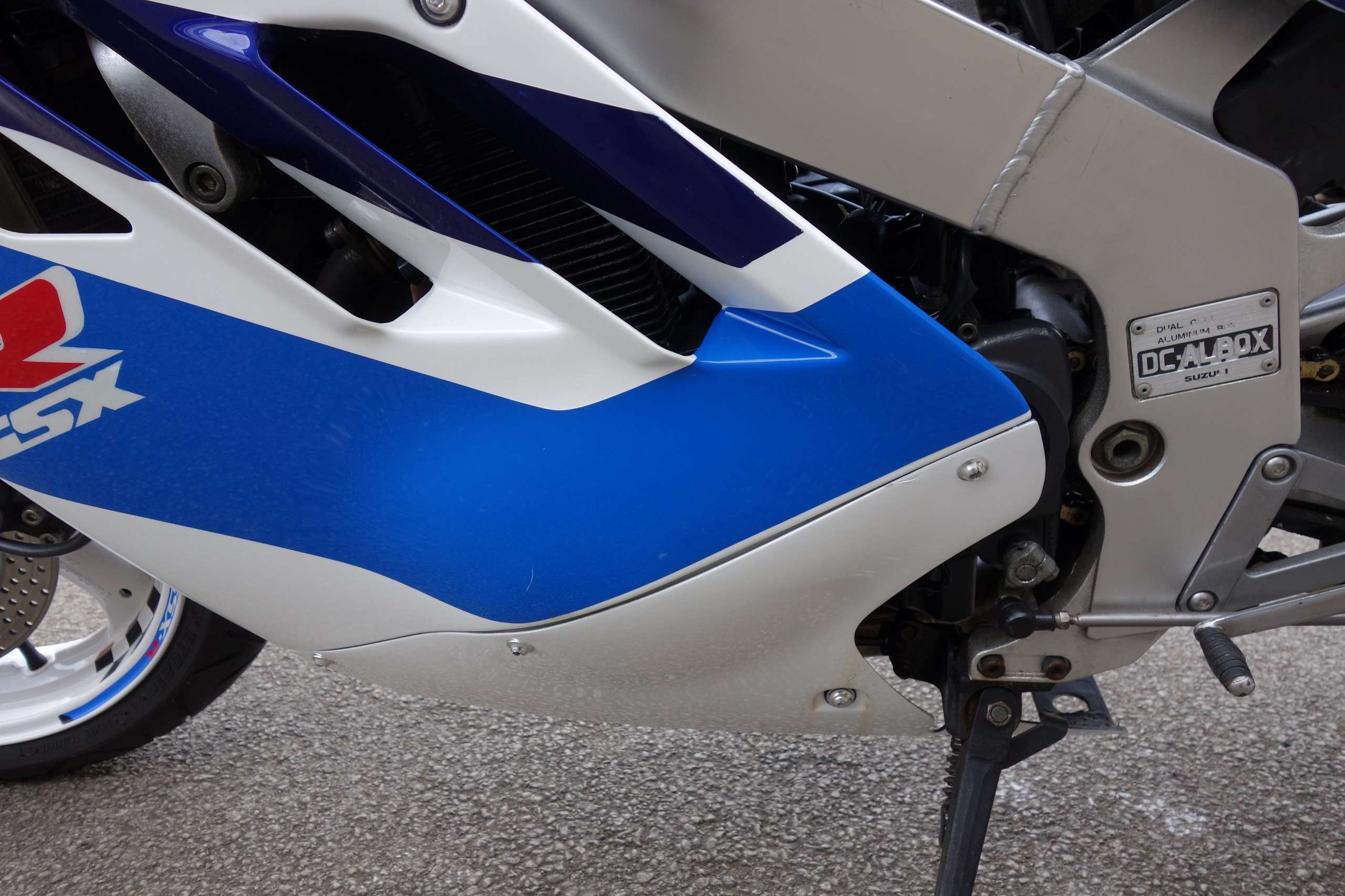 1995 SUZUKI GSXR 1995 SUZUKI GSXR