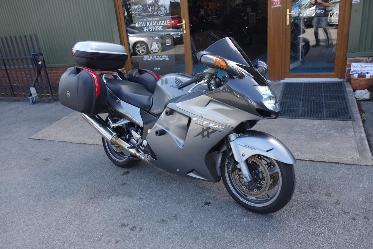 Check out this Honda Cbr 2007 Petrol Manual