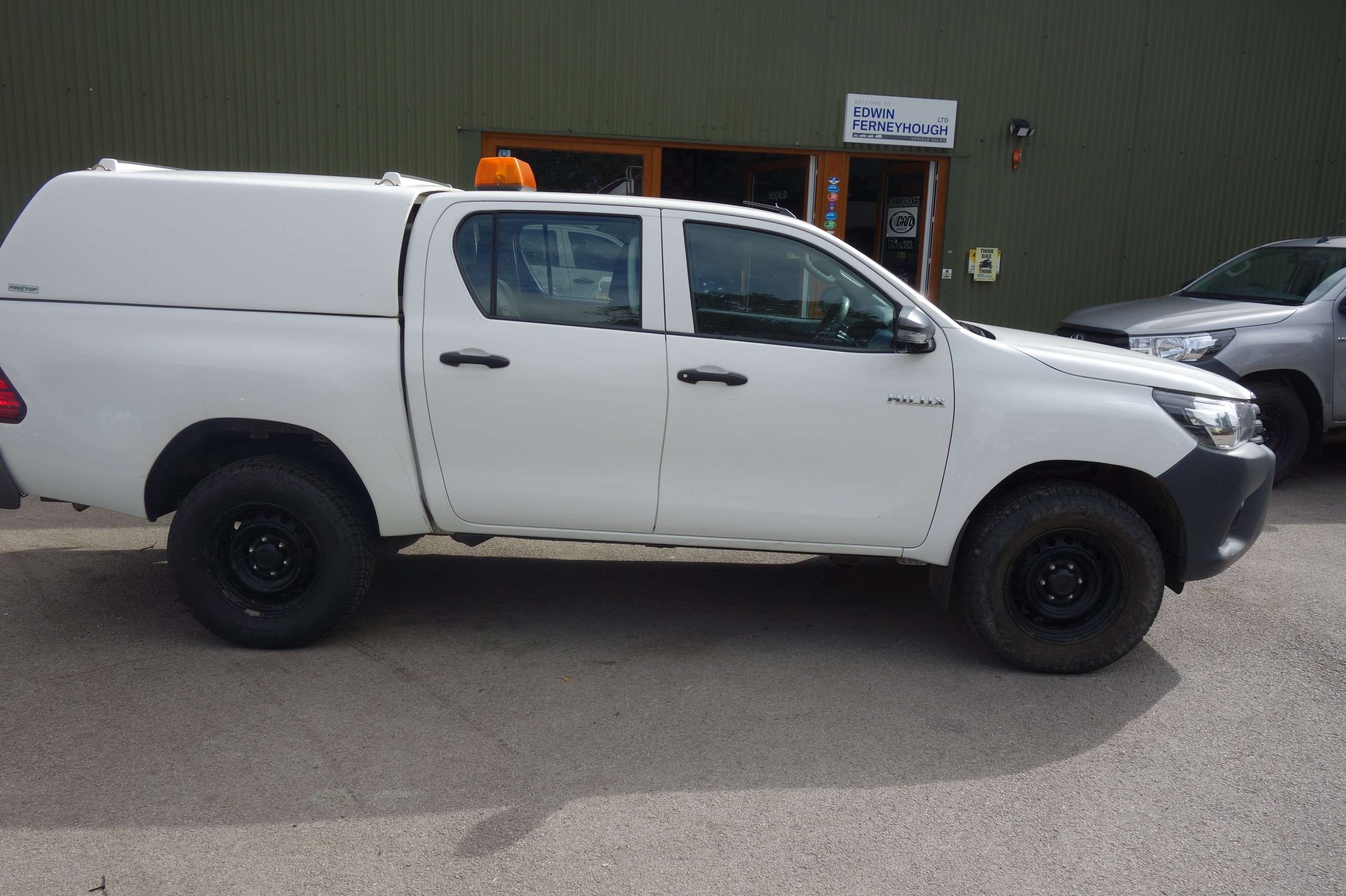 2020 TOYOTA HILUX 2020 TOYOTA HILUX