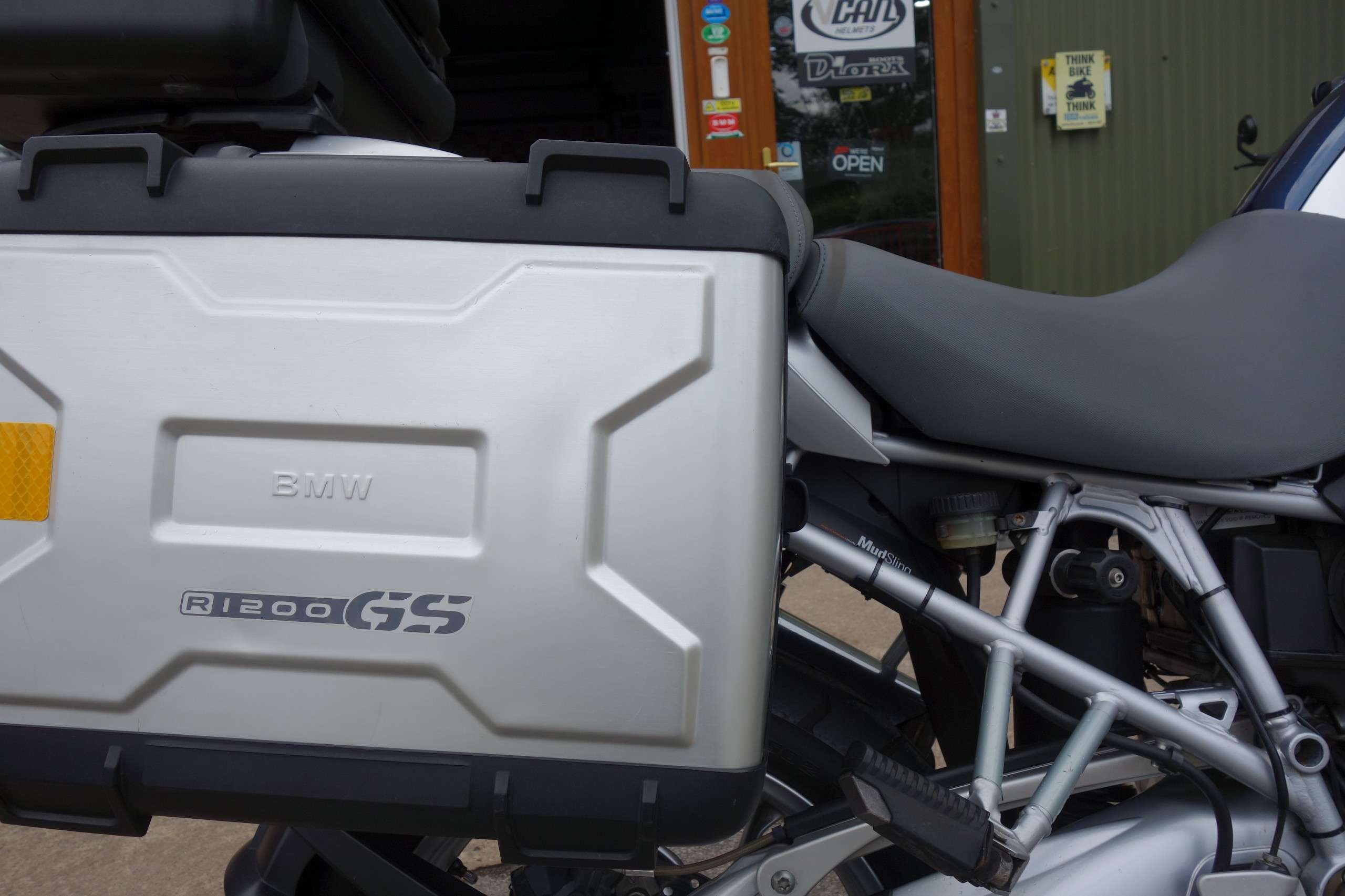 2004 BMW R SERIES 2004 BMW R SERIES