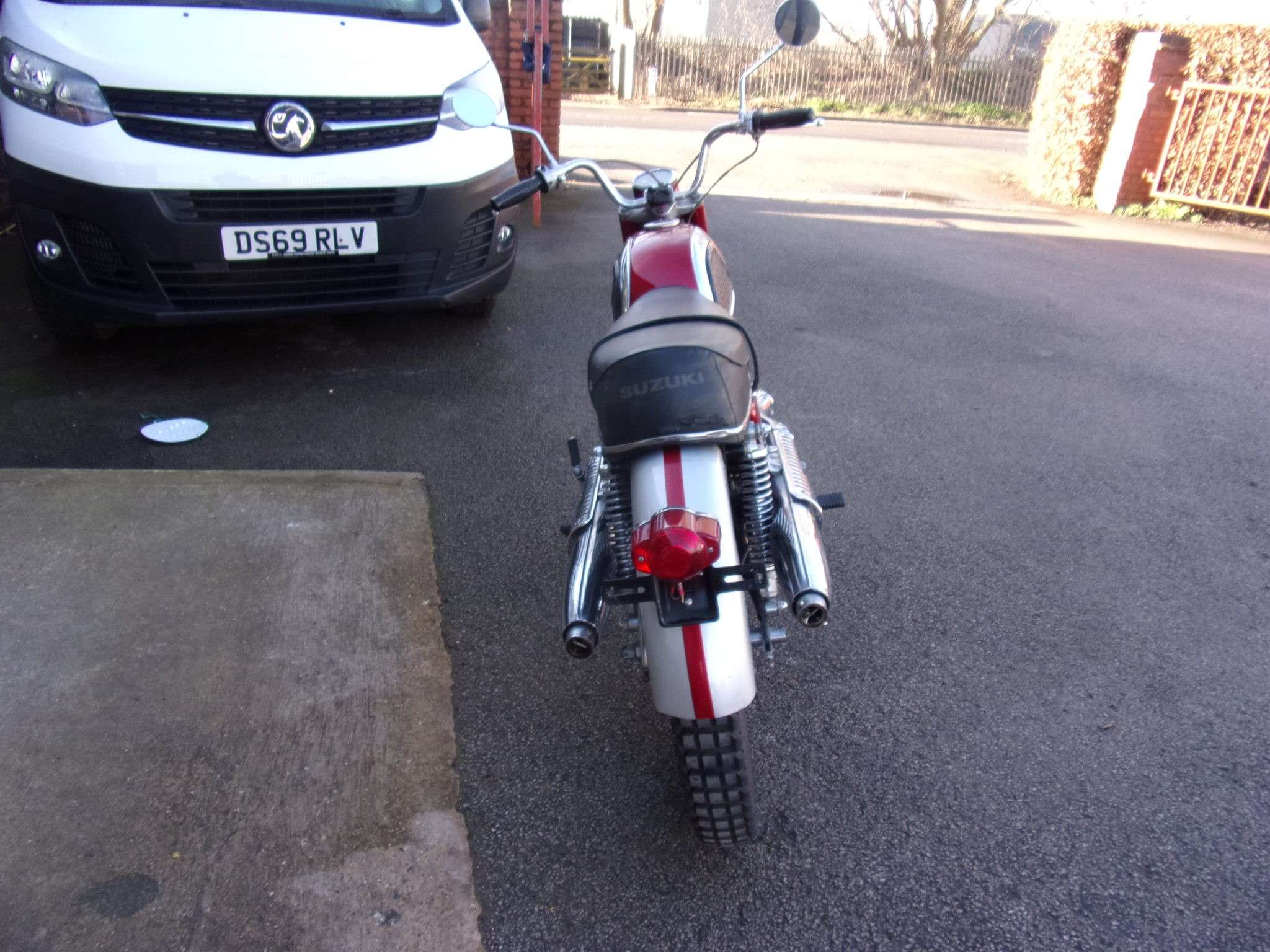 null SUZUKI T20 250 null SUZUKI T20 250