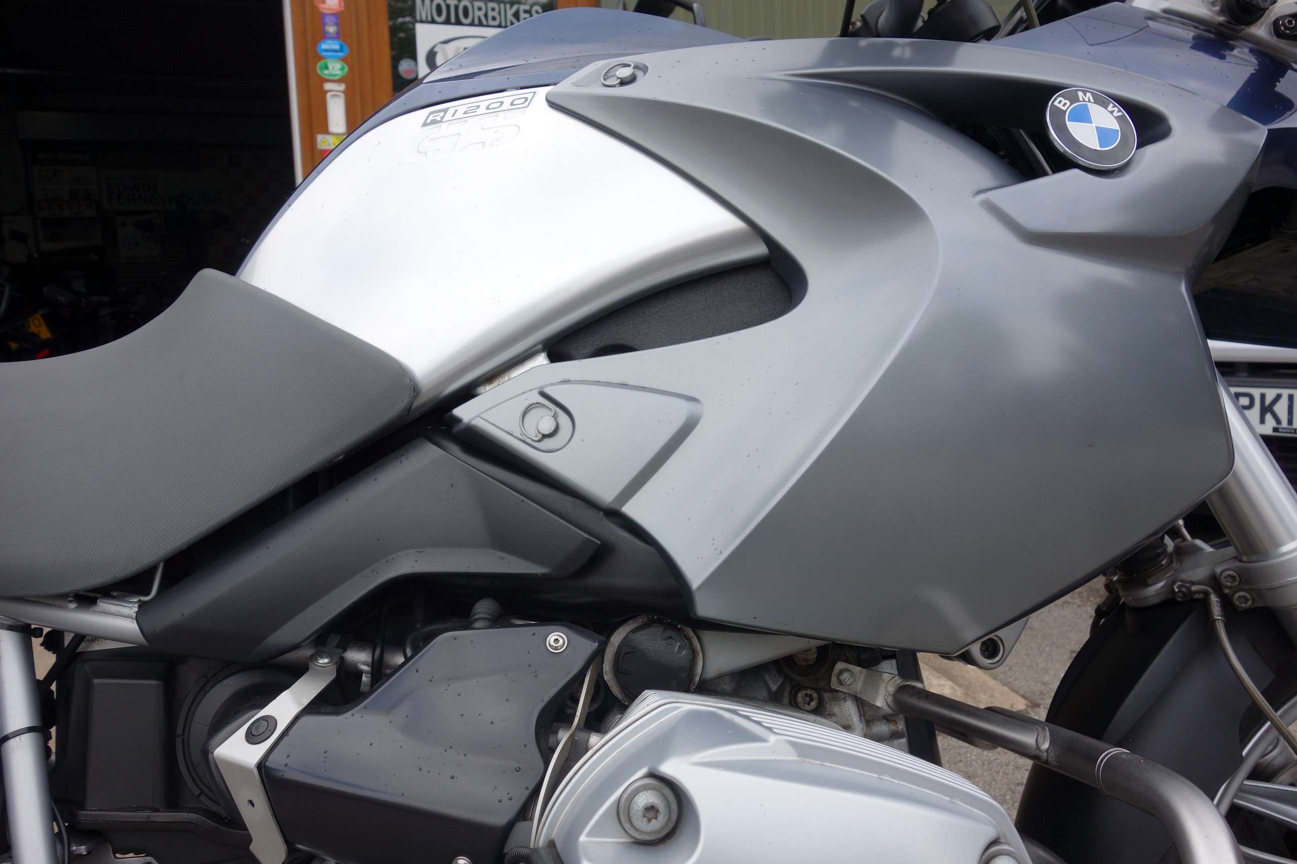 2004 BMW R SERIES 2004 BMW R SERIES