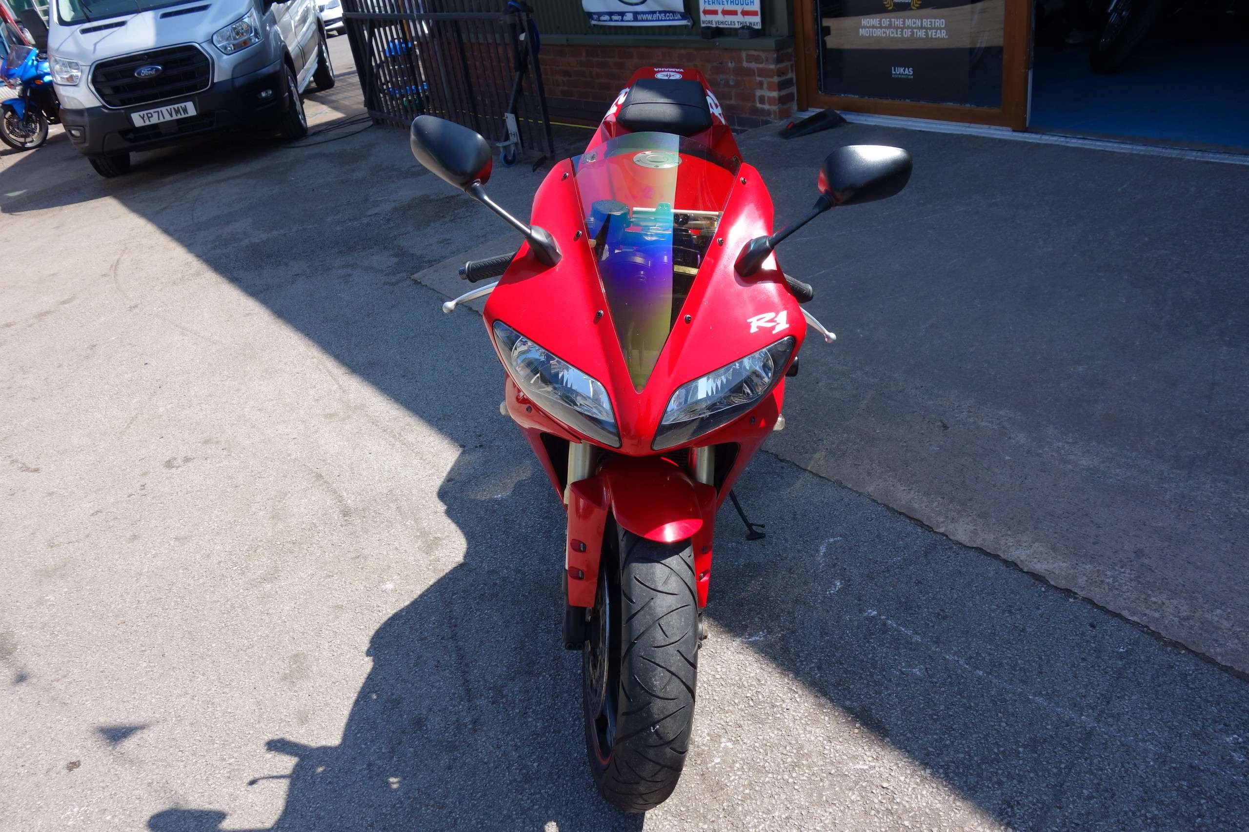 2002 YAMAHA YZF-R1 2002 YAMAHA YZF-R1