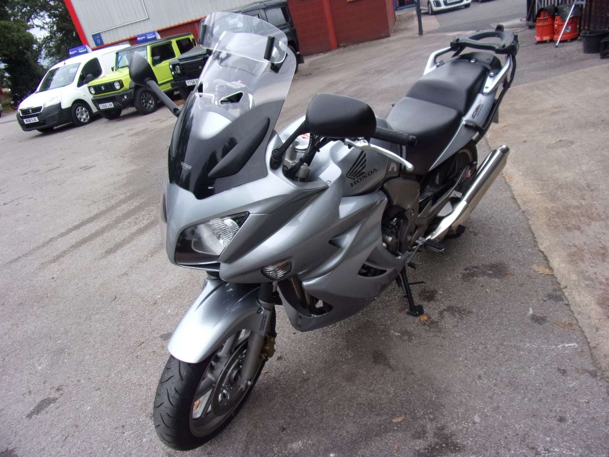 2010 HONDA CBF 2010 HONDA CBF