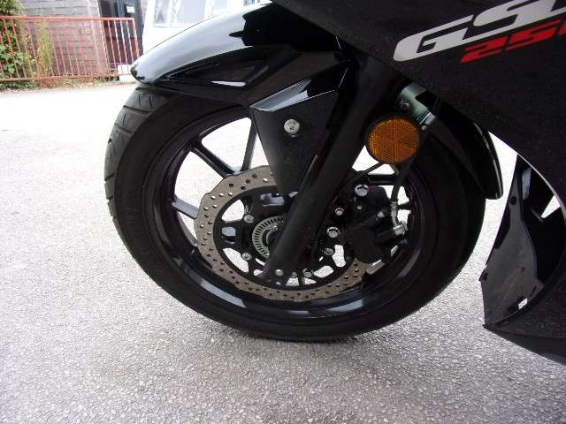 2019 SUZUKI GSX 2019 SUZUKI GSX