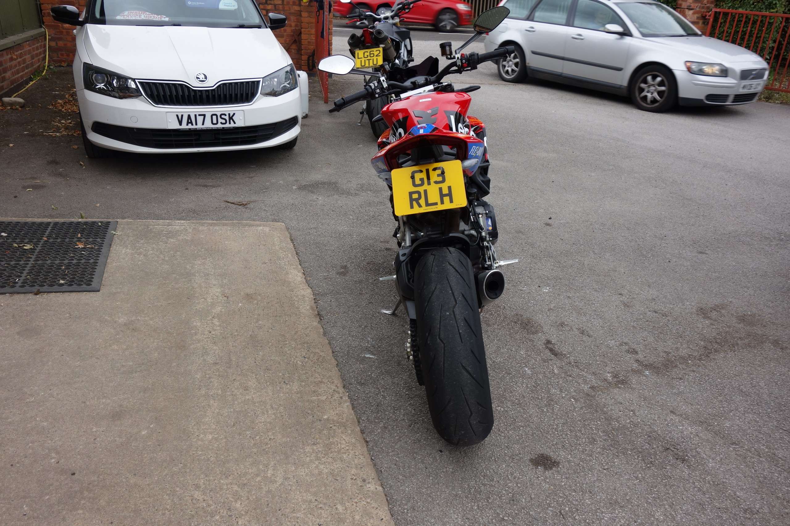 null DUCATI STREETFIGHTER null DUCATI STREETFIGHTER