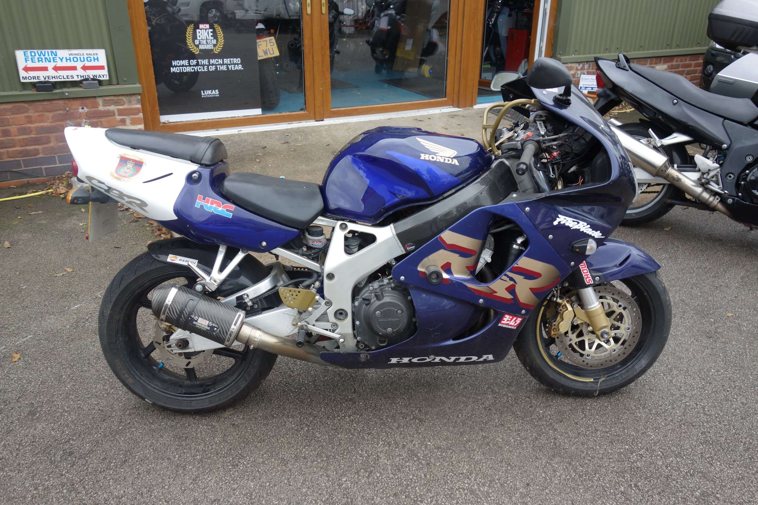 1999 HONDA CBR900 1999 HONDA CBR900