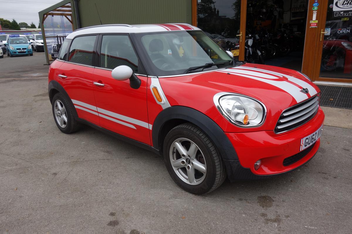Check out this Mini Countryman 2012 Petrol Manual
