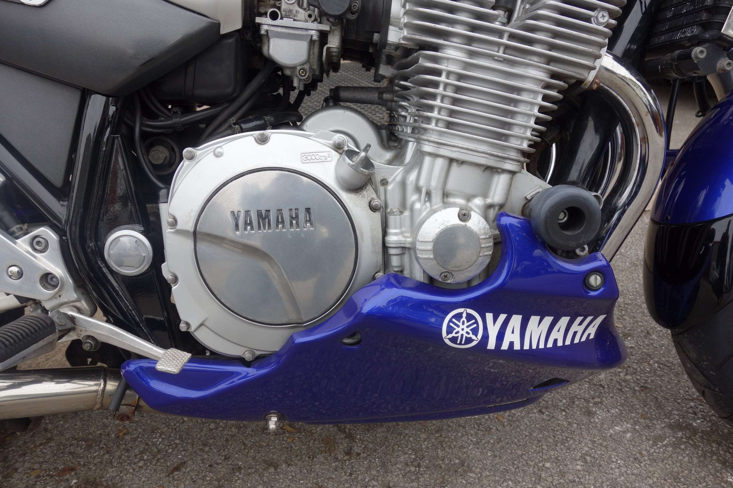 2000 YAMAHA XJR 2000 YAMAHA XJR