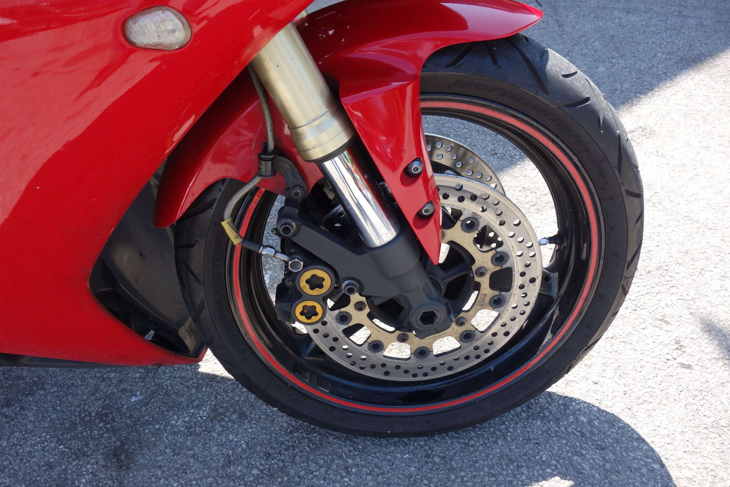 2002 YAMAHA YZF-R1 2002 YAMAHA YZF-R1