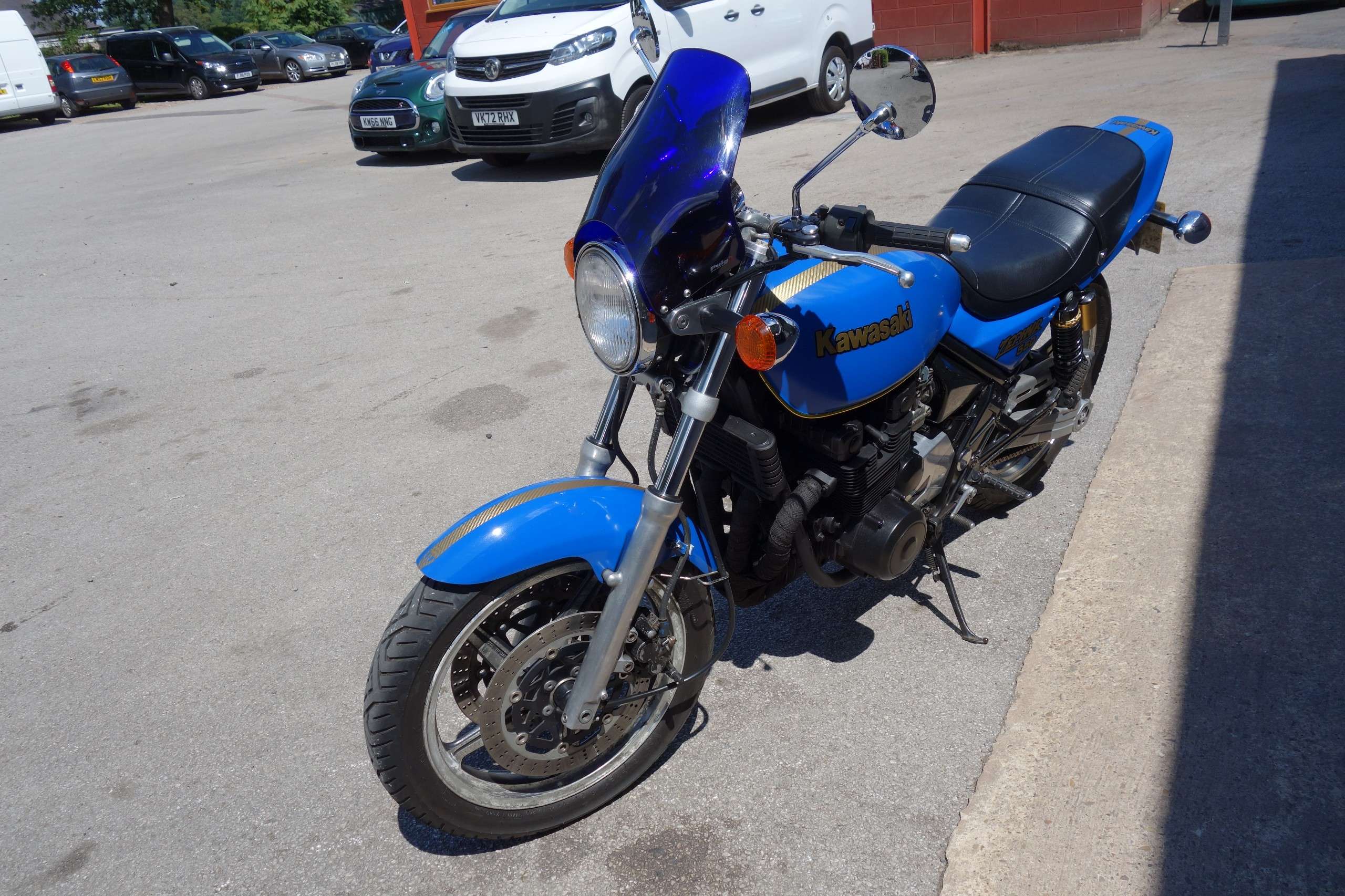 1995 KAWASAKI ZR 1995 KAWASAKI ZR