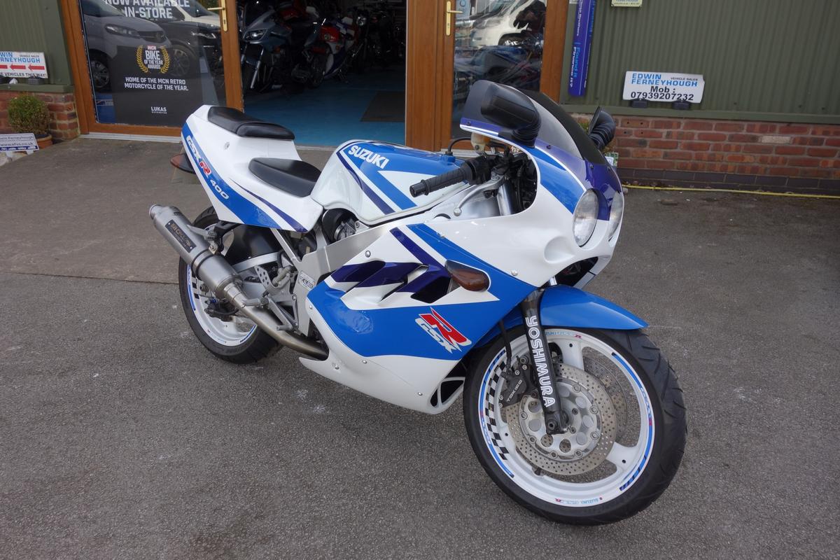 Check out this Suzuki Gsxr 1995 Petrol Manual
