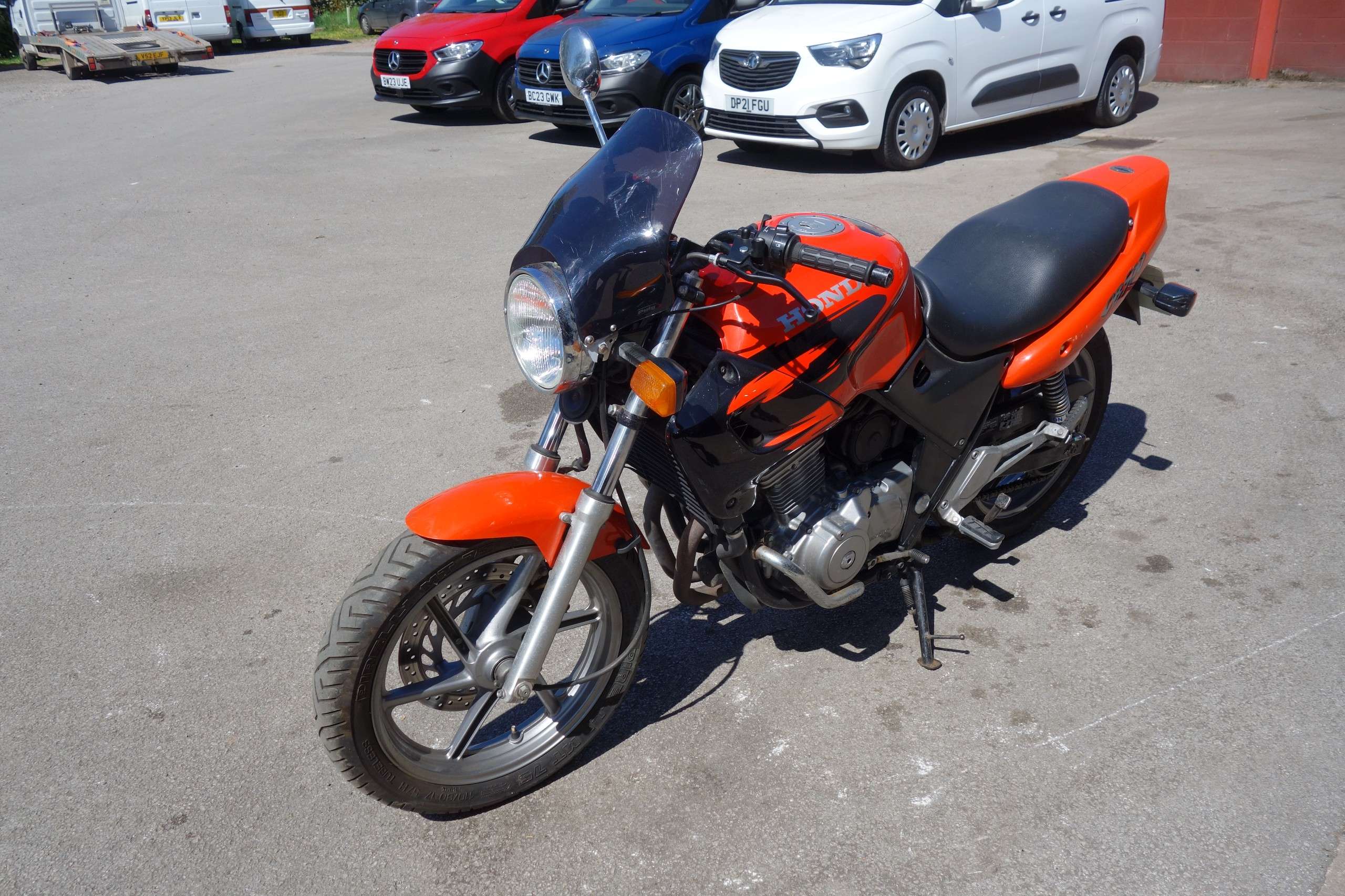 1999 HONDA CB 1999 HONDA CB