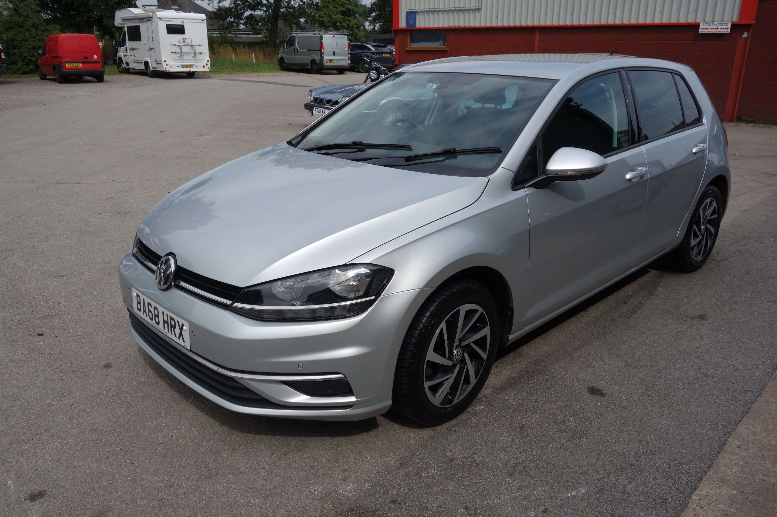 2019 VOLKSWAGEN GOLF 2019 VOLKSWAGEN GOLF