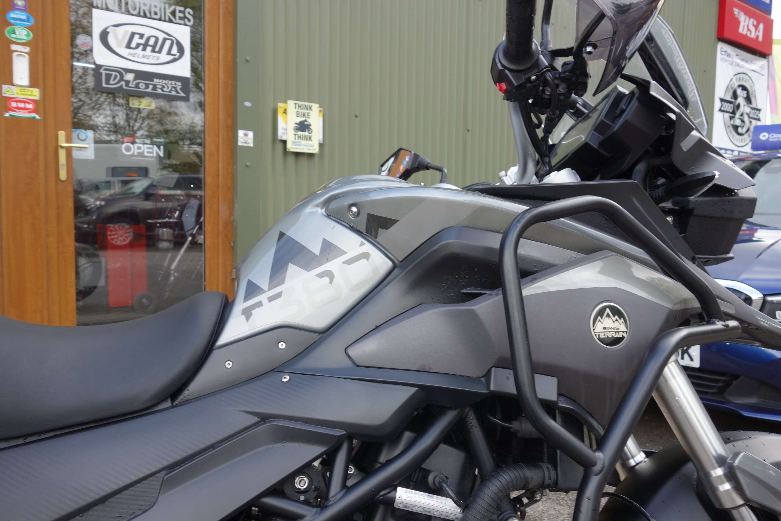 2022 SINNIS TERRAIN 2022 SINNIS TERRAIN