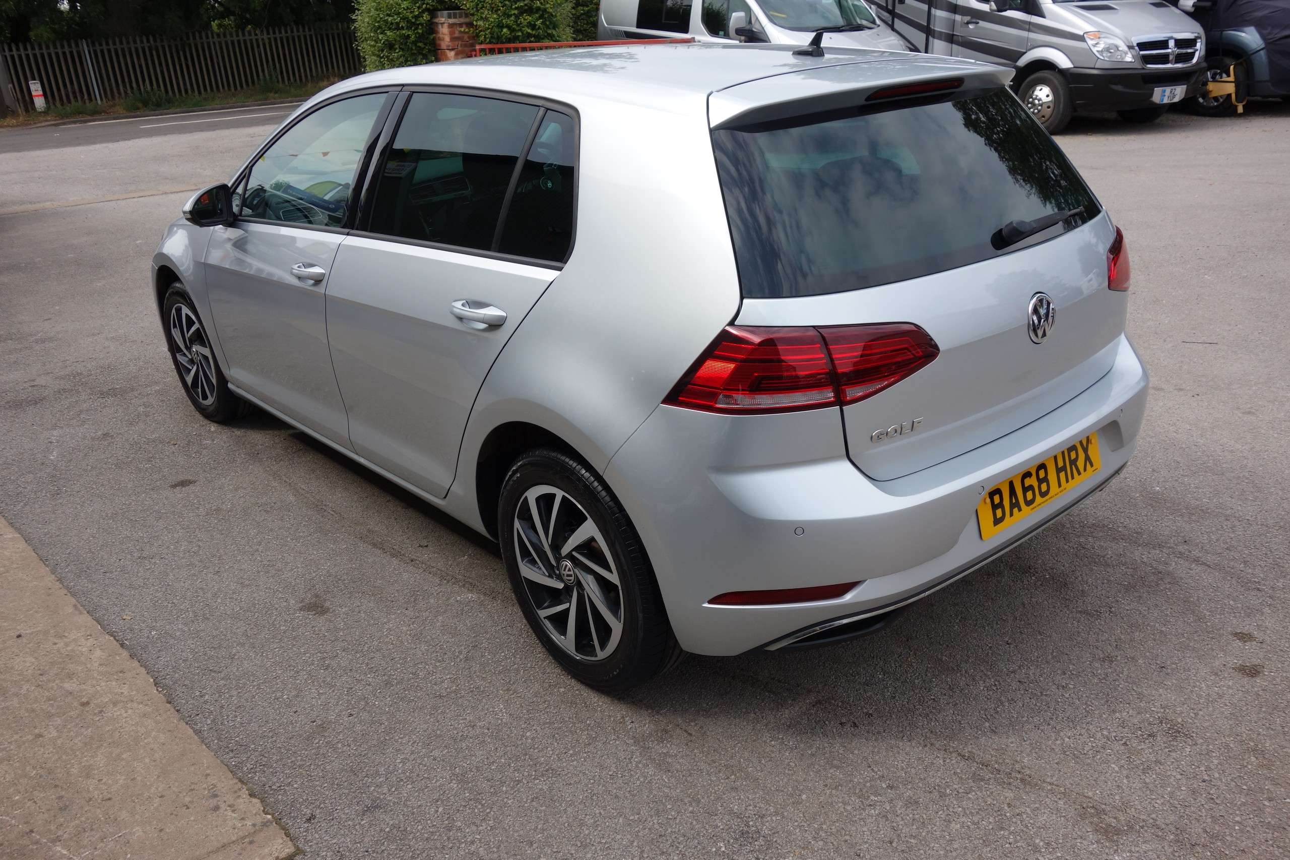2019 VOLKSWAGEN GOLF 2019 VOLKSWAGEN GOLF