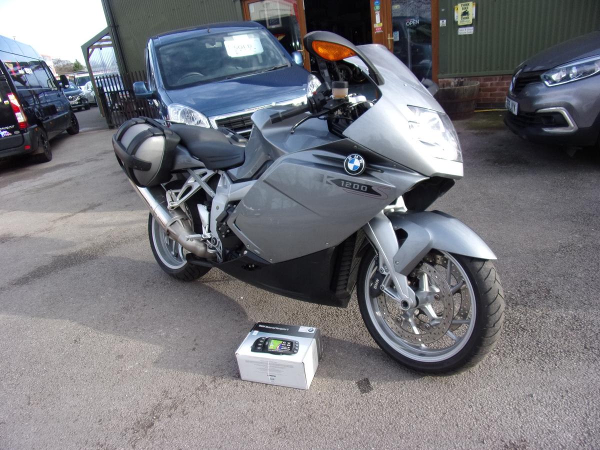 Check out this BMW K1200 2005 Petrol Manual