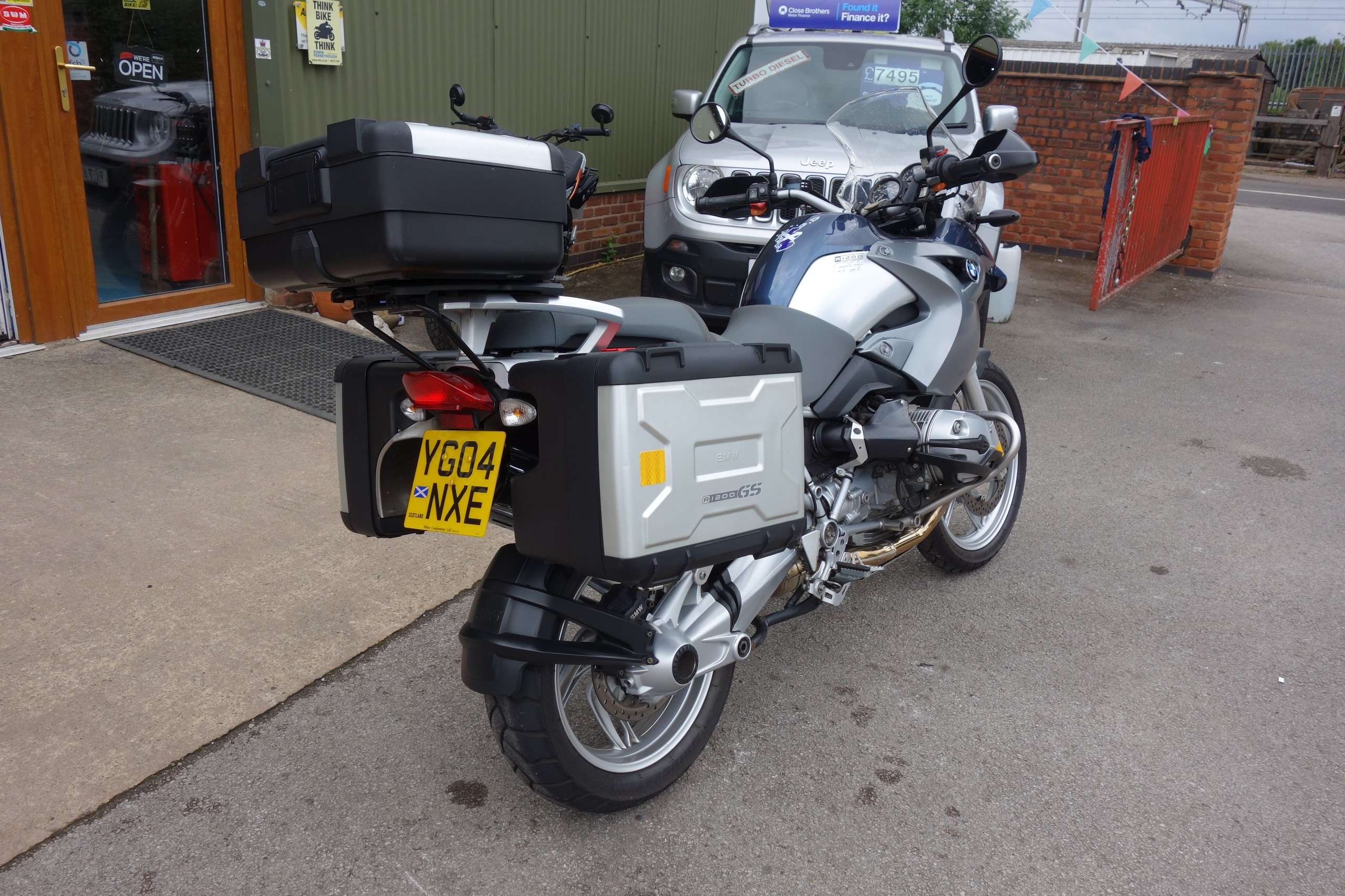 2004 BMW R SERIES 2004 BMW R SERIES