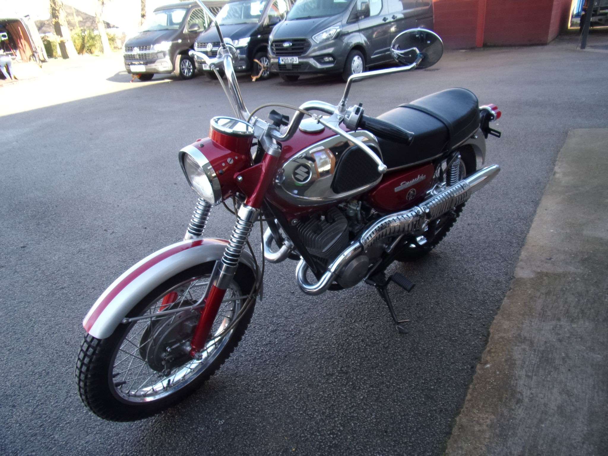 null SUZUKI T20 250 null SUZUKI T20 250