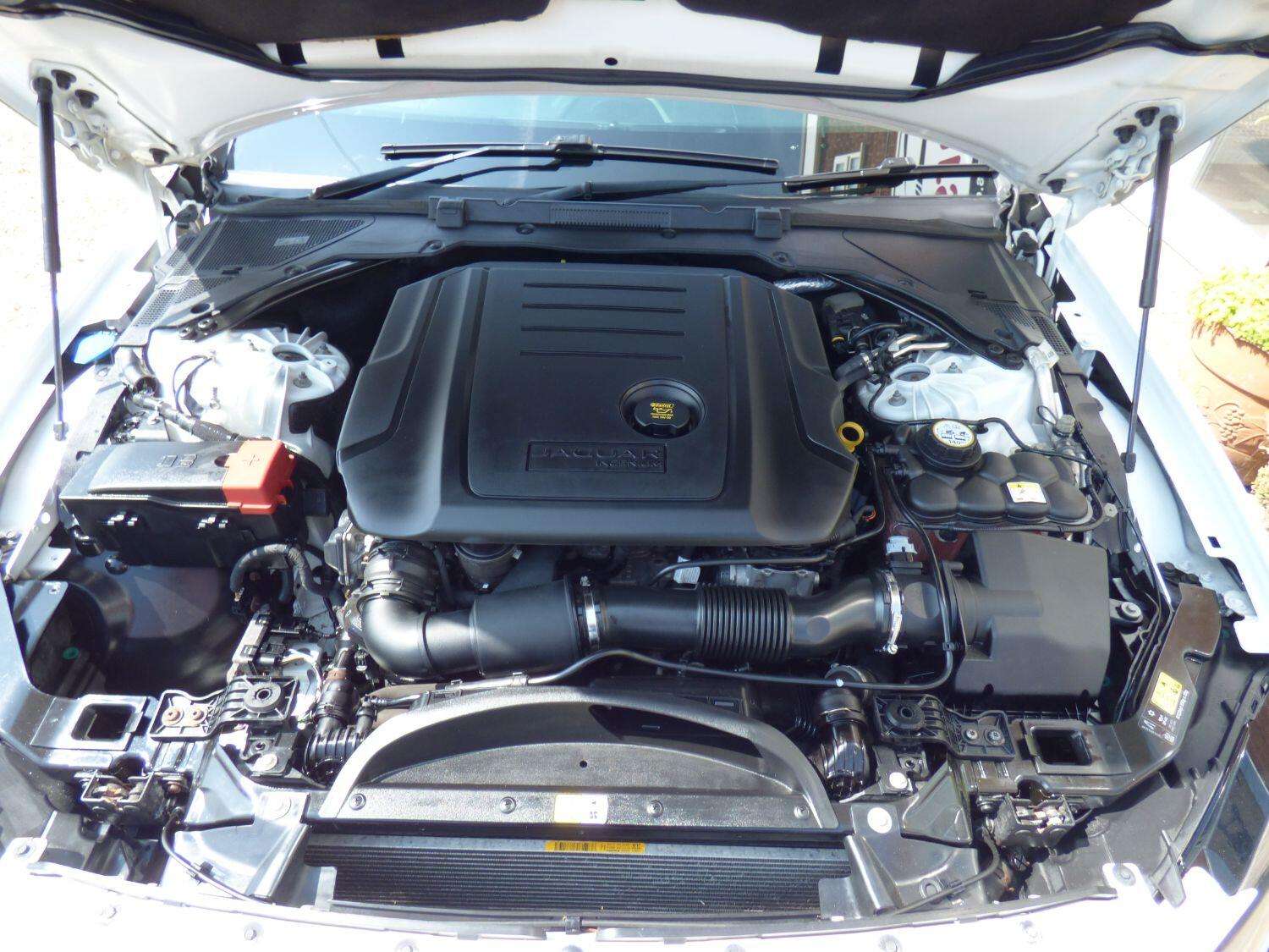 2015 JAGUAR XF 2015 JAGUAR XF