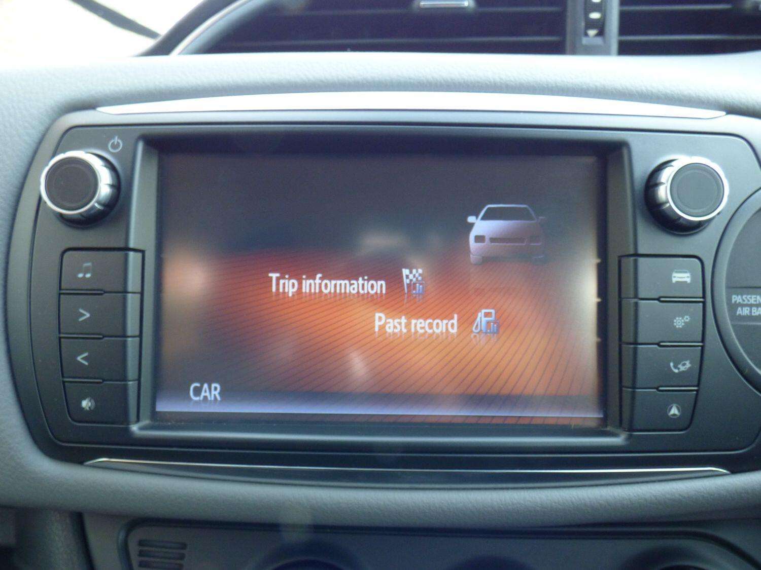 2015 TOYOTA YARIS 2015 TOYOTA YARIS