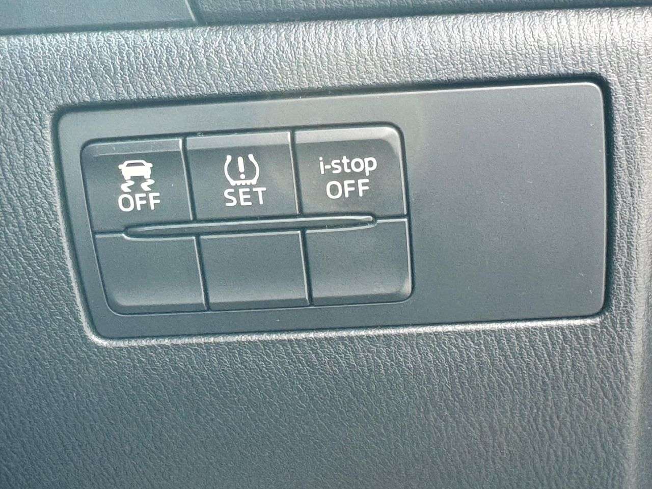 2015 MAZDA MAZDA3 2015 MAZDA MAZDA3