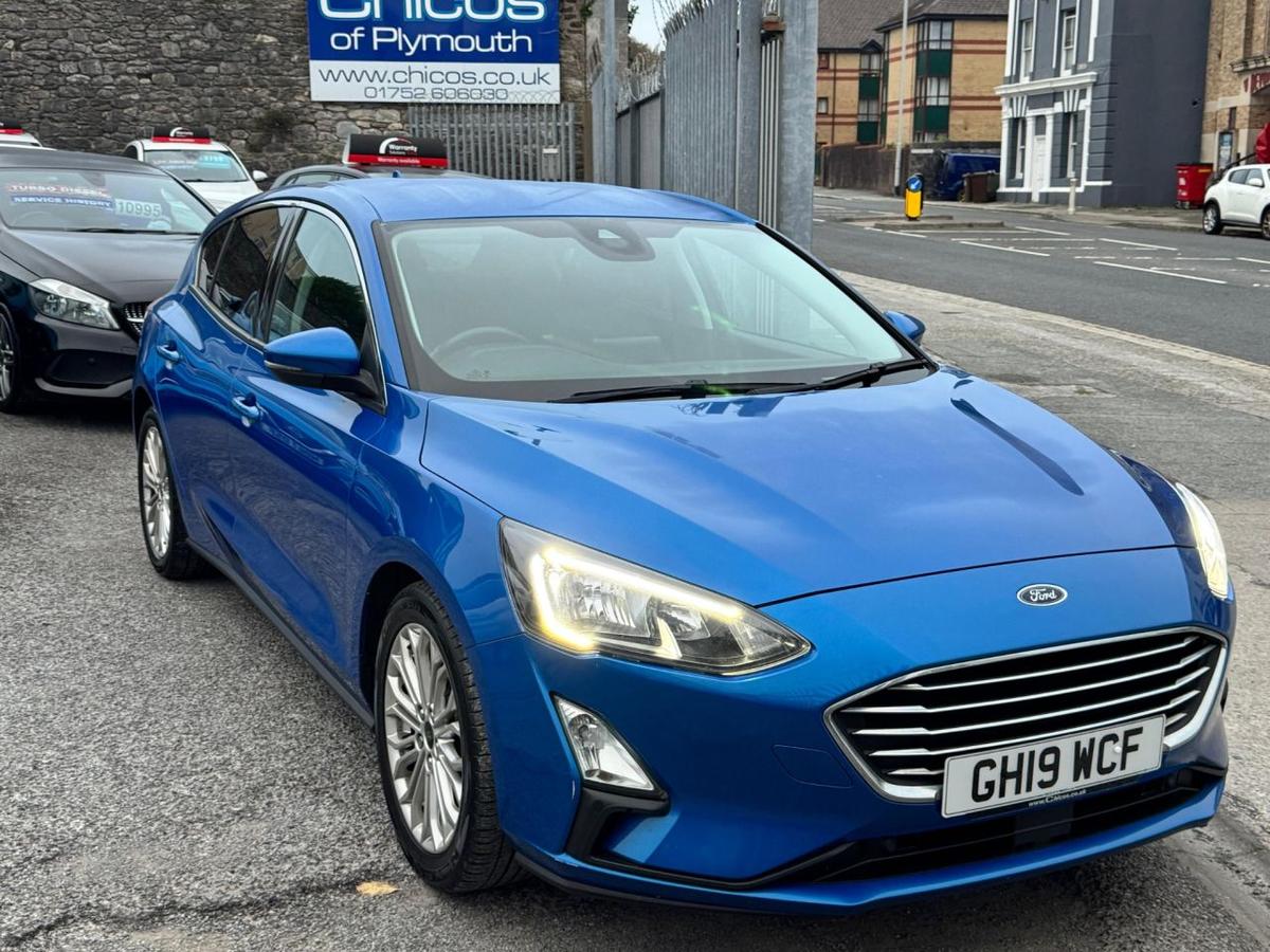 Check out this Ford Focus 2019 Petrol Manual