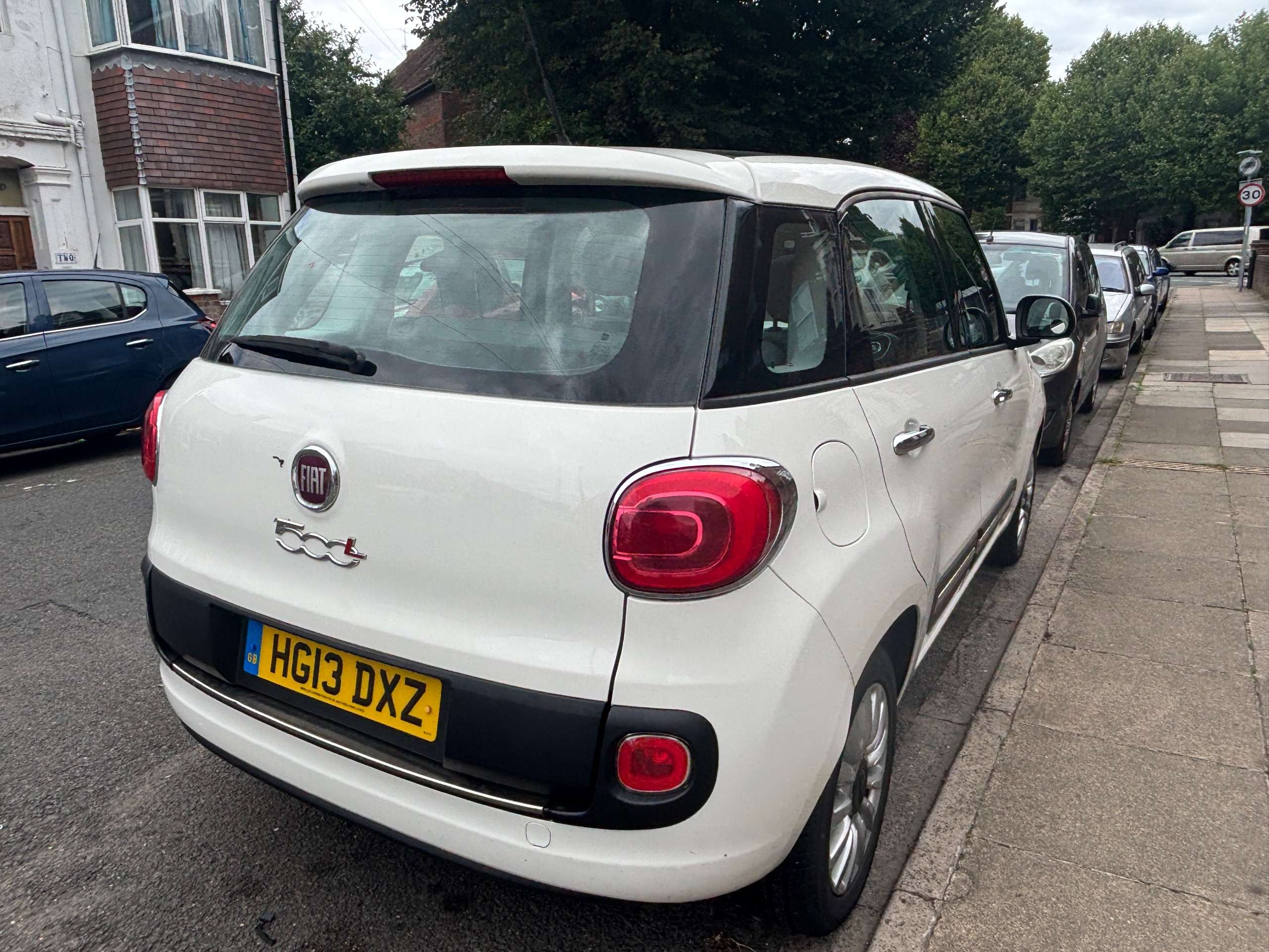 2013 FIAT 500L 2013 FIAT 500L