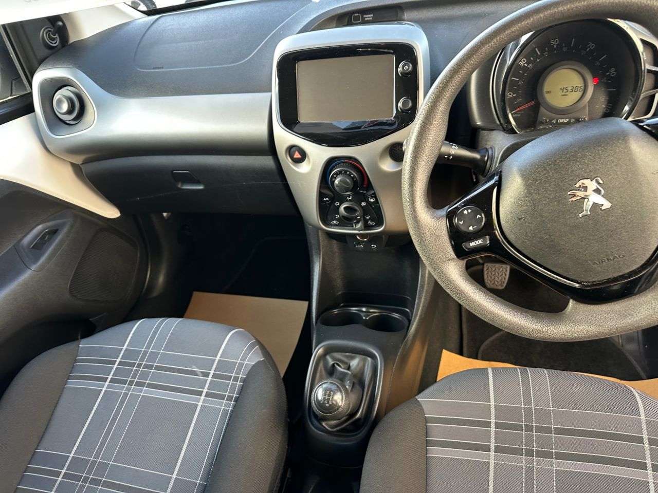 2017 PEUGEOT 108 2017 PEUGEOT 108