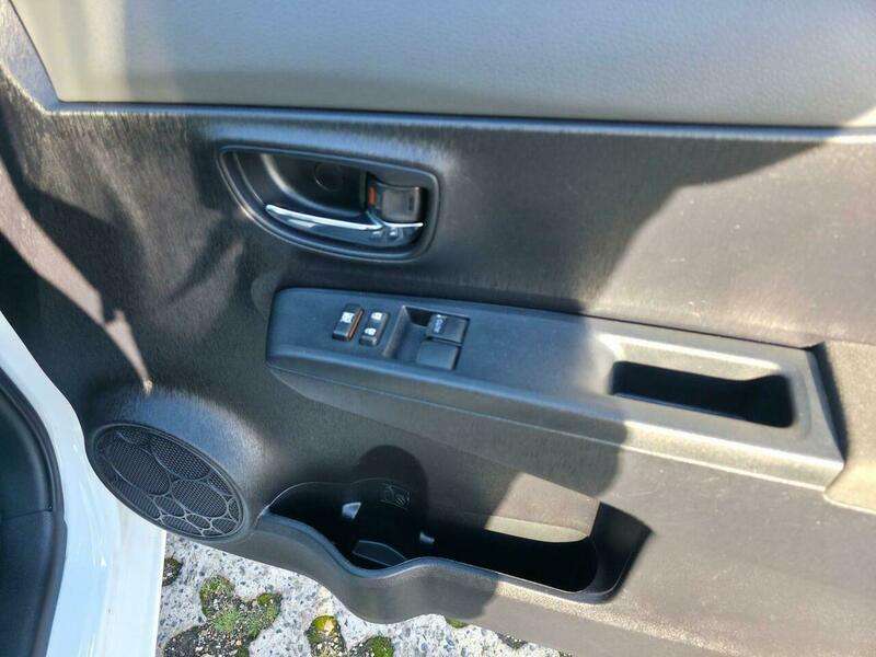 2012 TOYOTA YARIS 2012 TOYOTA YARIS