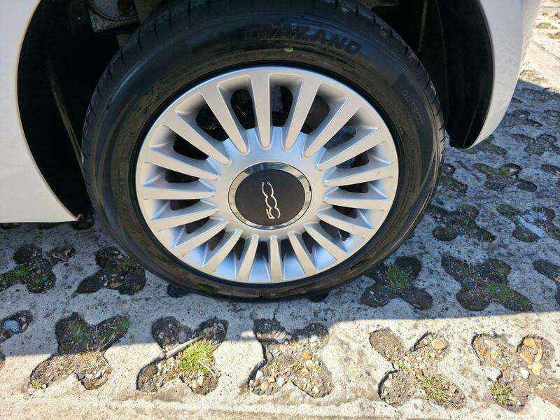 2011 FIAT 500 2011 FIAT 500