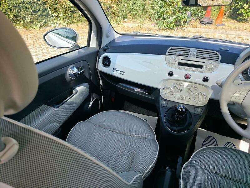 2011 FIAT 500 2011 FIAT 500