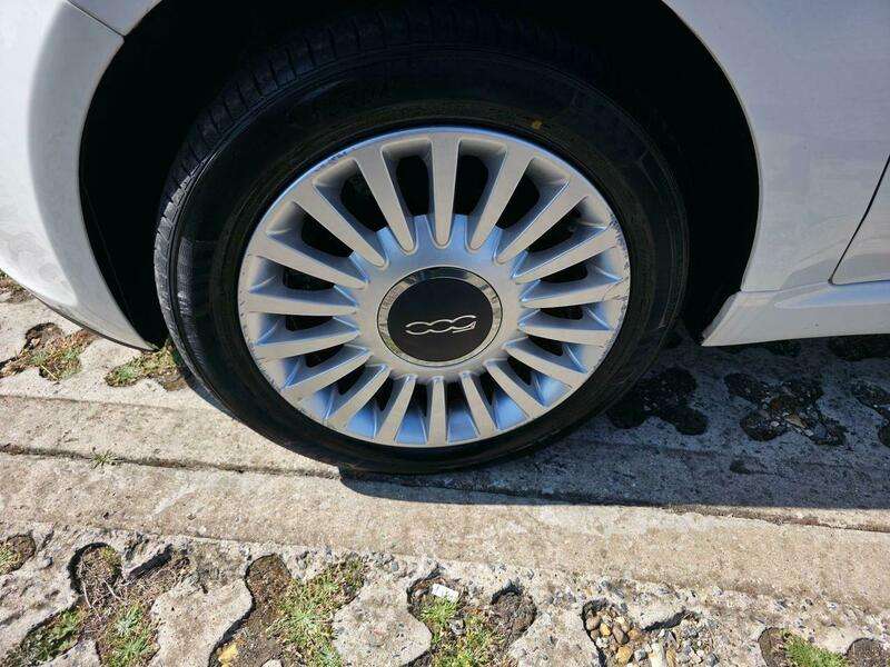 2011 FIAT 500 2011 FIAT 500