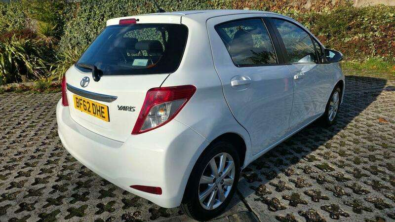 2012 TOYOTA YARIS 2012 TOYOTA YARIS