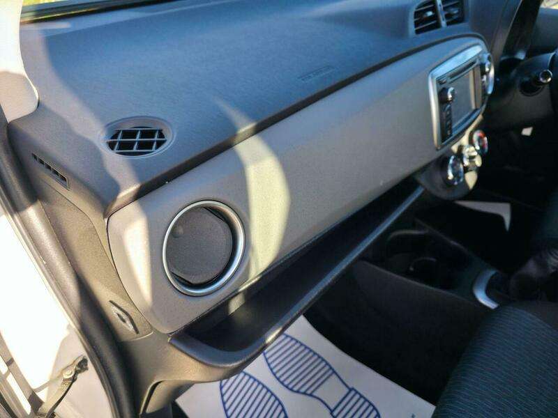 2012 TOYOTA YARIS 2012 TOYOTA YARIS