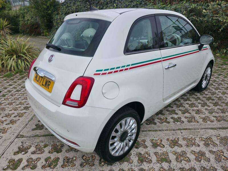 2017 FIAT 500 2017 FIAT 500