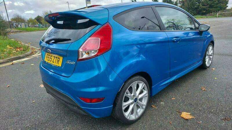 2015 FORD FIESTA 2015 FORD FIESTA