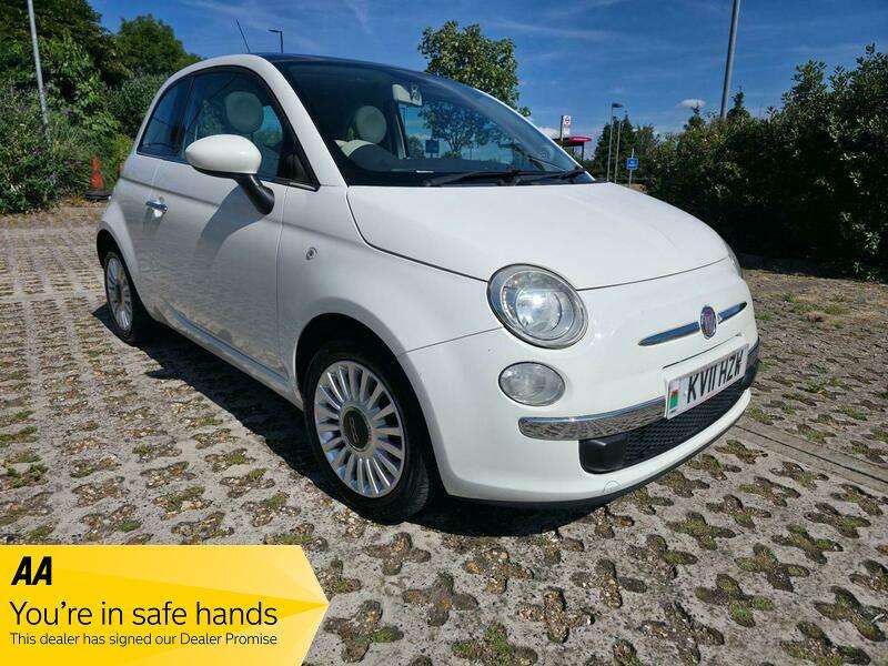 2011 FIAT 500 2011 FIAT 500