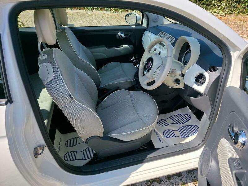 2011 FIAT 500 2011 FIAT 500
