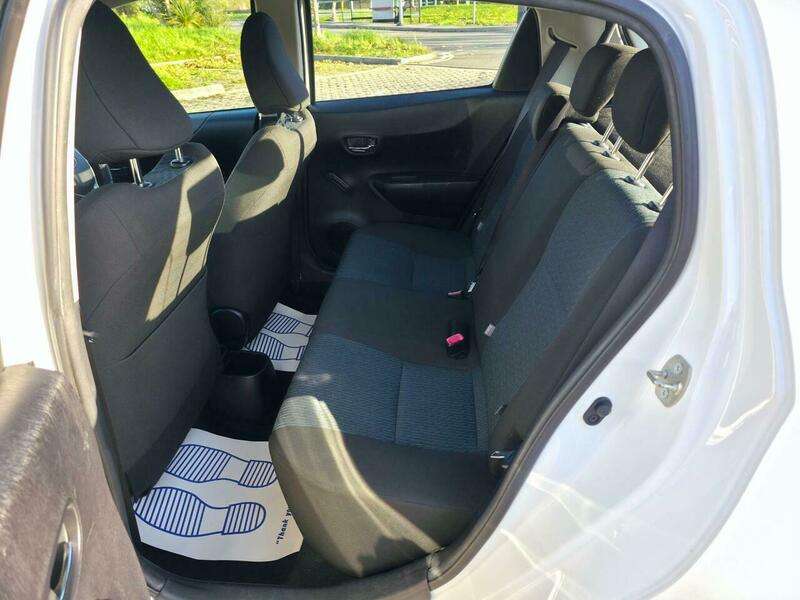 2012 TOYOTA YARIS 2012 TOYOTA YARIS