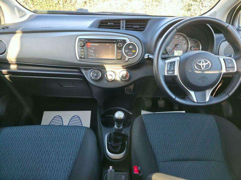 2012 TOYOTA YARIS 2012 TOYOTA YARIS