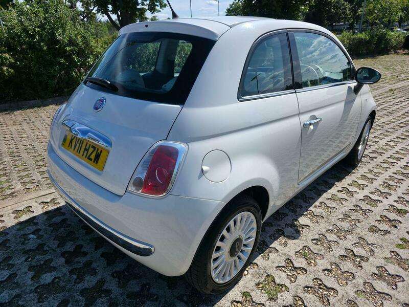2011 FIAT 500 2011 FIAT 500