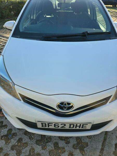 2012 TOYOTA YARIS 2012 TOYOTA YARIS