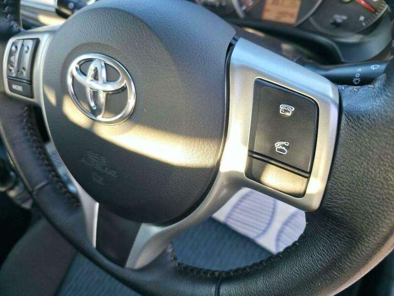 2012 TOYOTA YARIS 2012 TOYOTA YARIS