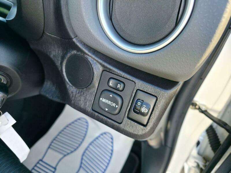 2012 TOYOTA YARIS 2012 TOYOTA YARIS